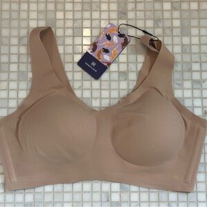 Honeylove V-Neck Nude Seamless Bra Size Medium NWT